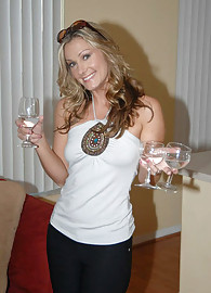 Kristen Cameron Photo 3