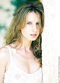 Paulina Presley Photo 2