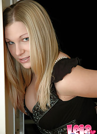 Leia Loves You Photo 3