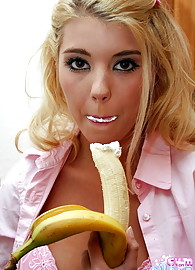 Cum On Eileen Photo 10