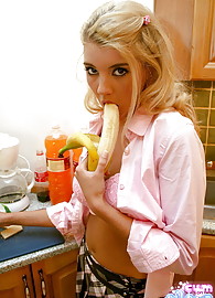 Cum On Eileen Photo 15