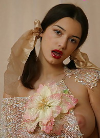 Felicity Fey Photo 3