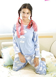 Felicity Fey Photo 3