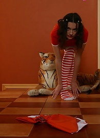 Felicity Fey Photo 15