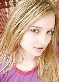 Kristina Fey Photo 2