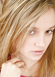 Kristina Fey Photo 4