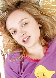 Kristina Fey Photo 15