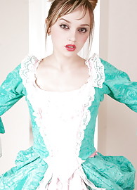 Kristina Fey Photo 3