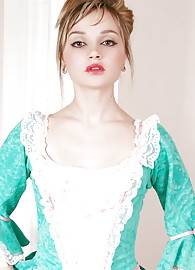 Kristina Fey Photo 4