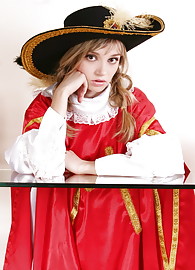 Kristina Fey Photo 2