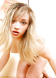 Kristina Fey Photo 15