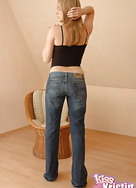 Kiss Kristin Photo 1