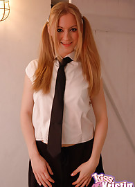 Kiss Kristin Photo 3