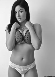 Sweet Krissy Photo 3