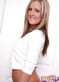 Alyssa Roxi Photo 3