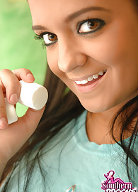 Southern Brooke Photo 4