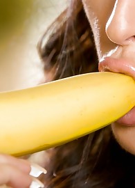 Carmella Bing Photo 3