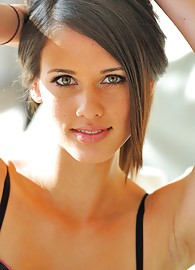 Tiffany Thompson Photo 1