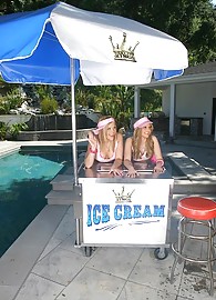 Ariel Summers Photo 8