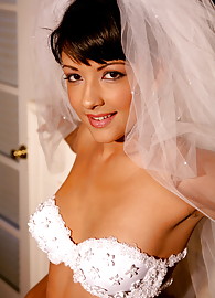 Carmen Hart Photo 15