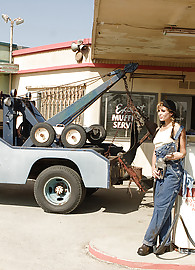 Kirsten Price Photo 7