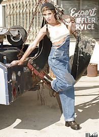 Kirsten Price Photo 12