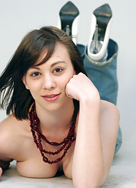 Victoria Rose Photo 13