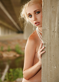 Miriama Kunkelova Photo 10