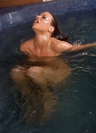 Addison Rose Photo 8