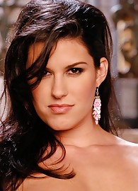 Nikki Loren Photo 15