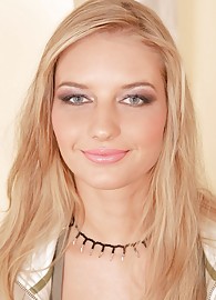 Courtney Lightspeed Photo 1