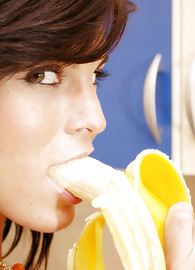 Nelli Hunter Photo 15