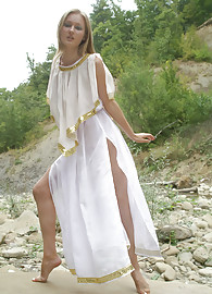 Julia Kristy Photo 1