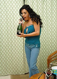 Kristen Cameron Photo 7