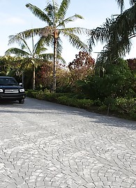 Anya Peacock Photo 1