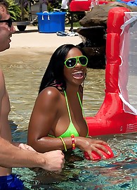 Samone Taylor Photo 5