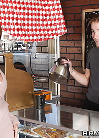 Joslyn James Photo 7