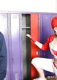 Sarah Vandella Photo 9