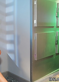 Natalie Vegas Photo 6