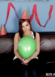 Ashlynn Leigh Photo 5