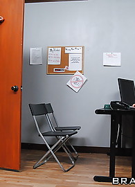 Madelyn Monroe Photo 8