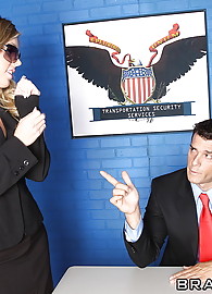 Samantha Saint Photo 8