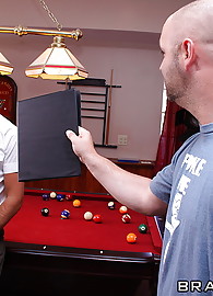 Mishka Venter Photo 8