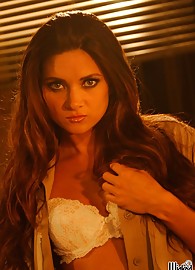 Stephanie Swift Photo 5