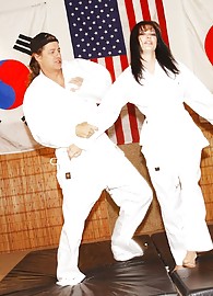 Jezebelle Bond Photo 1