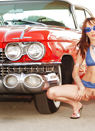 Charlie Laine Photo 3