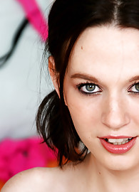 Andrea Anderson Photo 11