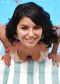 Christina Moure Photo 3