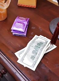 Tiffany Brookes Photo 1