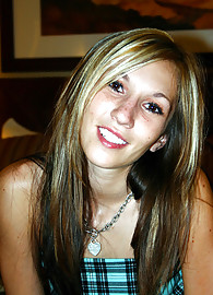 Chloie Seven Photo 2